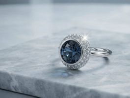 Eleganter Ring mit Swarovski Steinen - Neu