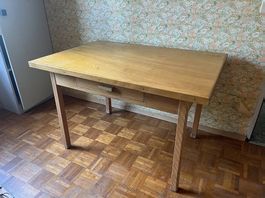 Table en bois massif