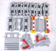 Duplo Schienen mit Weichen und Bahnübergang