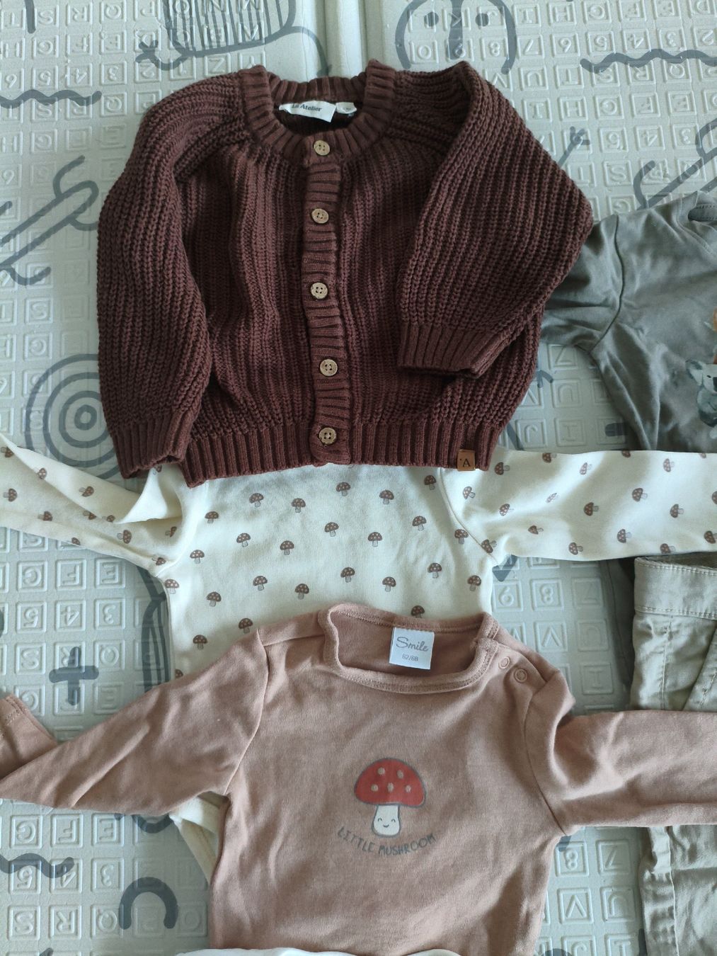 Ensembles coordonnés: vestiti bambini – D'occasion à Locarno par sca_8bh7 3