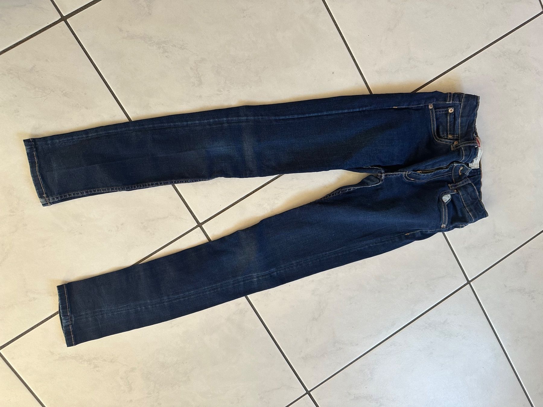 Levi's Jeans: LEVIS jean skinny 519 taille 14ans – Gebraucht aus domdidier von picolo99
