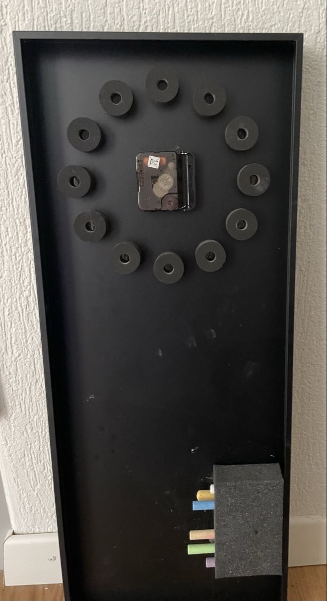 Wandtafeln: Magnetische Wandtafel mit Uhr – Gebraucht aus Wettingen von sal_7kjn 1