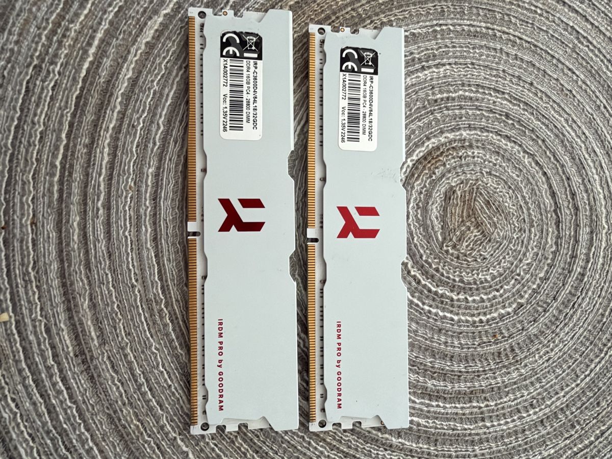 Mémoires / RAM: RAM memory DDR4 2x16 GB 3600 mhz – D'occasion à Zürich par tru_2kn5 1