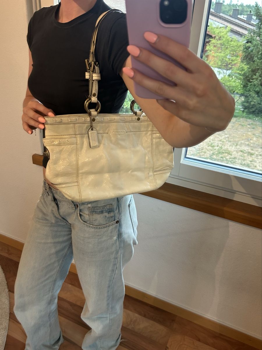 Coach Borse da donna: cute vintage coach bag white  – Usato da Dietlikon venduto da leaaasells 5