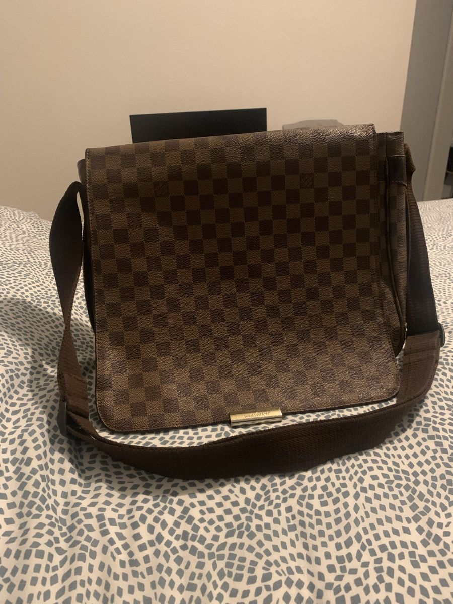 Louis Vuitton Autres vêtements & accessoires: Borsa a tracolla Louis Vuitton messenger – D'occasion à Epalinges par MyVintageWorld