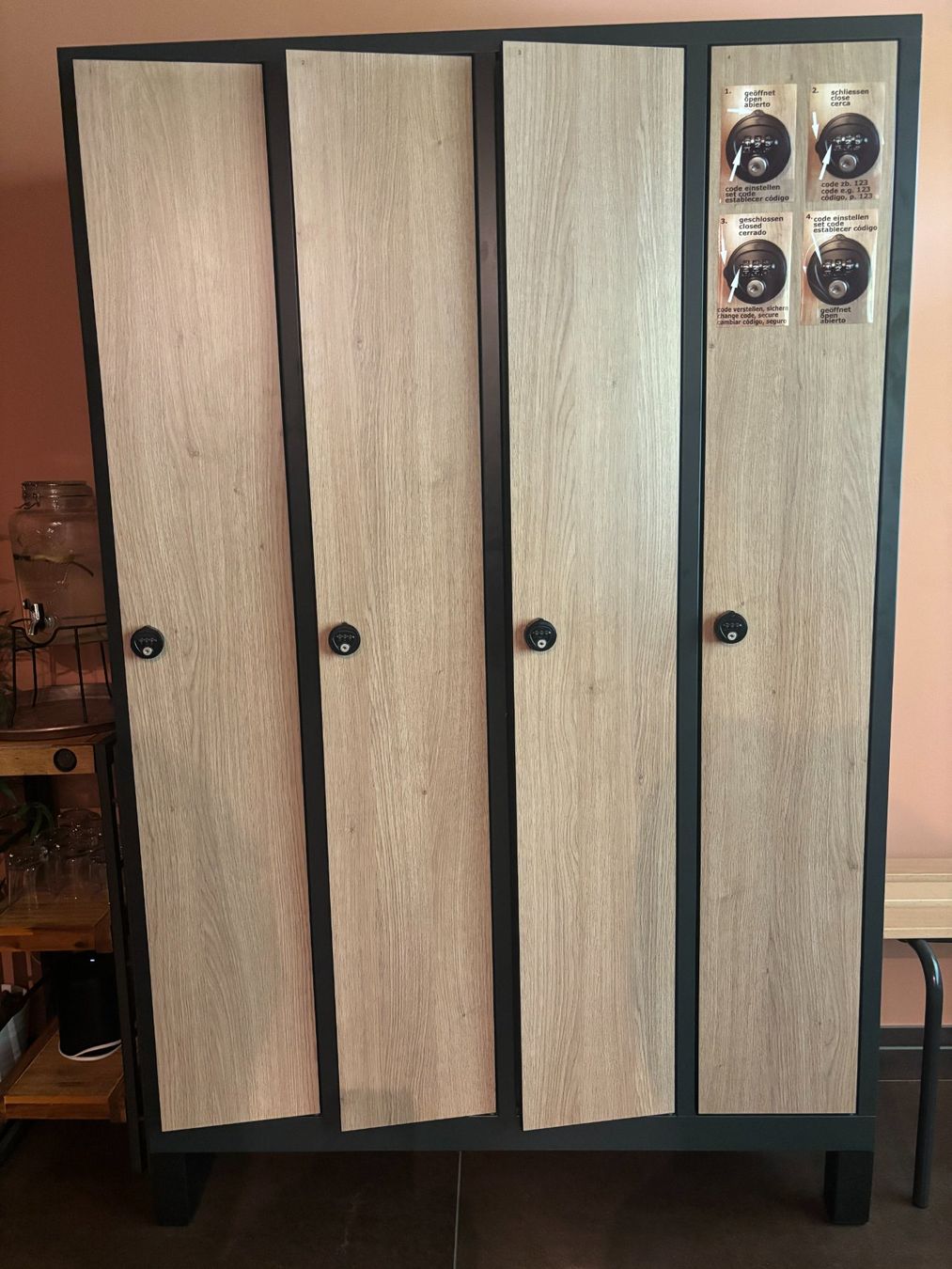 Schränke: Garderobenschrank Spindmax – Neu (gemäss Beschreibung) aus Zürich von Juan13 2
