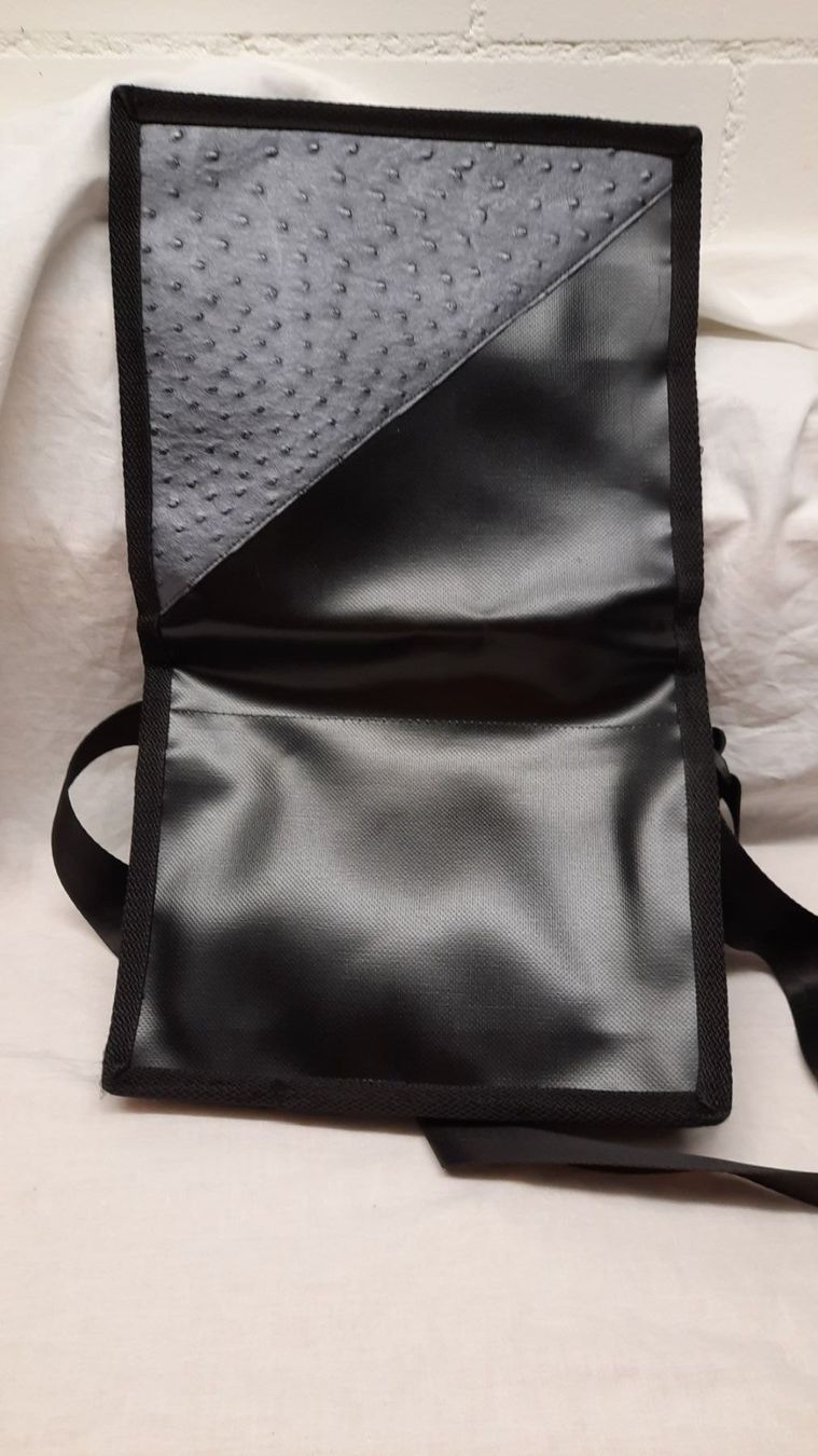Taschen für Damen: Handtasche Kunstleder Strauss CHF. 28.00 – Neu (gemäss Beschreibung) aus Spreitenbach von Margot-09 1