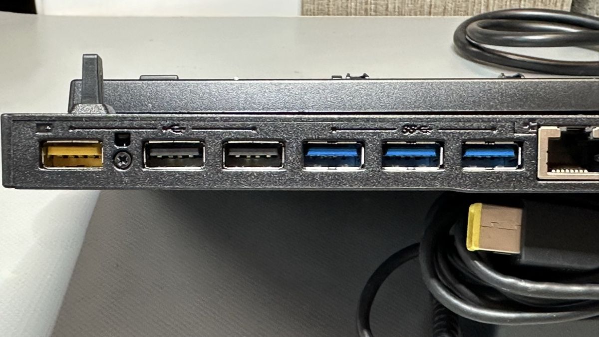 Lenovo Docking station: Lenovo Think Pad Ultra Dock (Type 40A2) – Usato da St-Gingolph venduto da Edgar1920 4