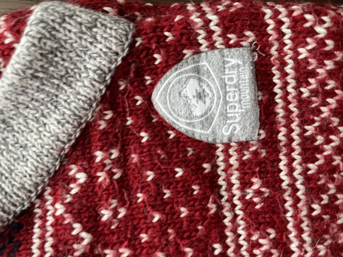 Superdry Pantaloni: SUPERDRY STRICK-JOGGINGHOSE MIT NORWEGERMUSTER – Usato da Zürich venduto da fra_mmt9 1