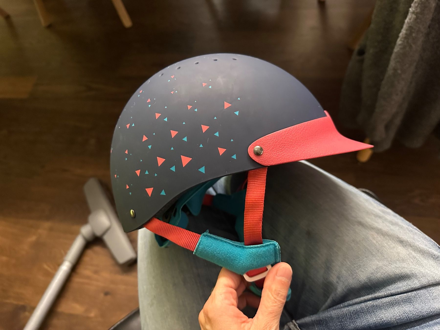 Decathlon Casques: Casque d’équitation gr. S – D'occasion à Zürich par florence.miguet
