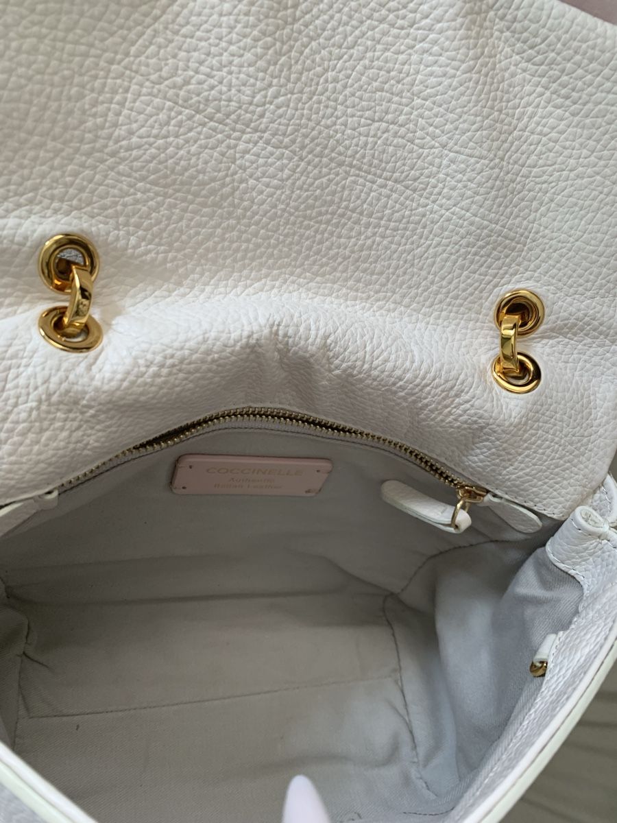 Coccinelle Borse da donna: Coccinelle Tasche – Usato da Bergdietikon venduto da zor_856j 2