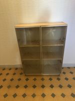 🌿 Schicke Holz-Glas-Kommode mit floralem Muster 🌿