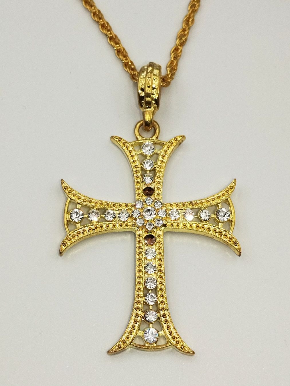 Catenine: Modeschmuck Kreuz Anhängerkette goldfarbig mit Strasssteinen – Nuovo (secondo la descrizione) da Luzern venduto da -gwunderchischtli-
