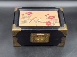 Vintage Schmuckkästchen aus Shanghai Vogel und Blumenmotiv