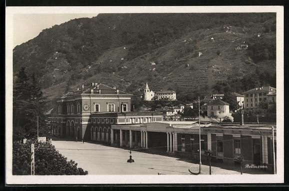 Cartes postales: AK Bellinzona, Bahnhof mit Vorplatz – D'occasion à Berlin par bartko-reher