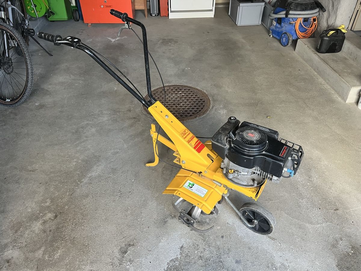 Tutte le macchine: Benzinmotor Bodenhacke – Usato da Kirchberg SG venduto da dav_76bl
