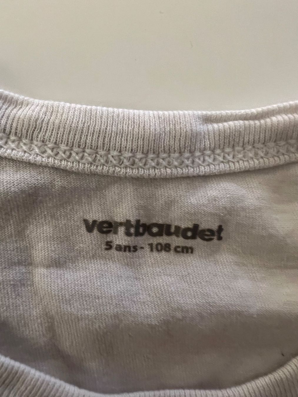 Vertbaudet Blusen, T-Shirts & Tops: Top Gr. 108 – Gebraucht aus Thun von Siladi 1