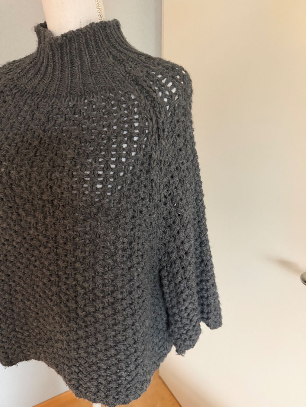 Maglioni & Felpe: Marta Pullover Onesize – Usato da Lohn SH venduto da mathea 3