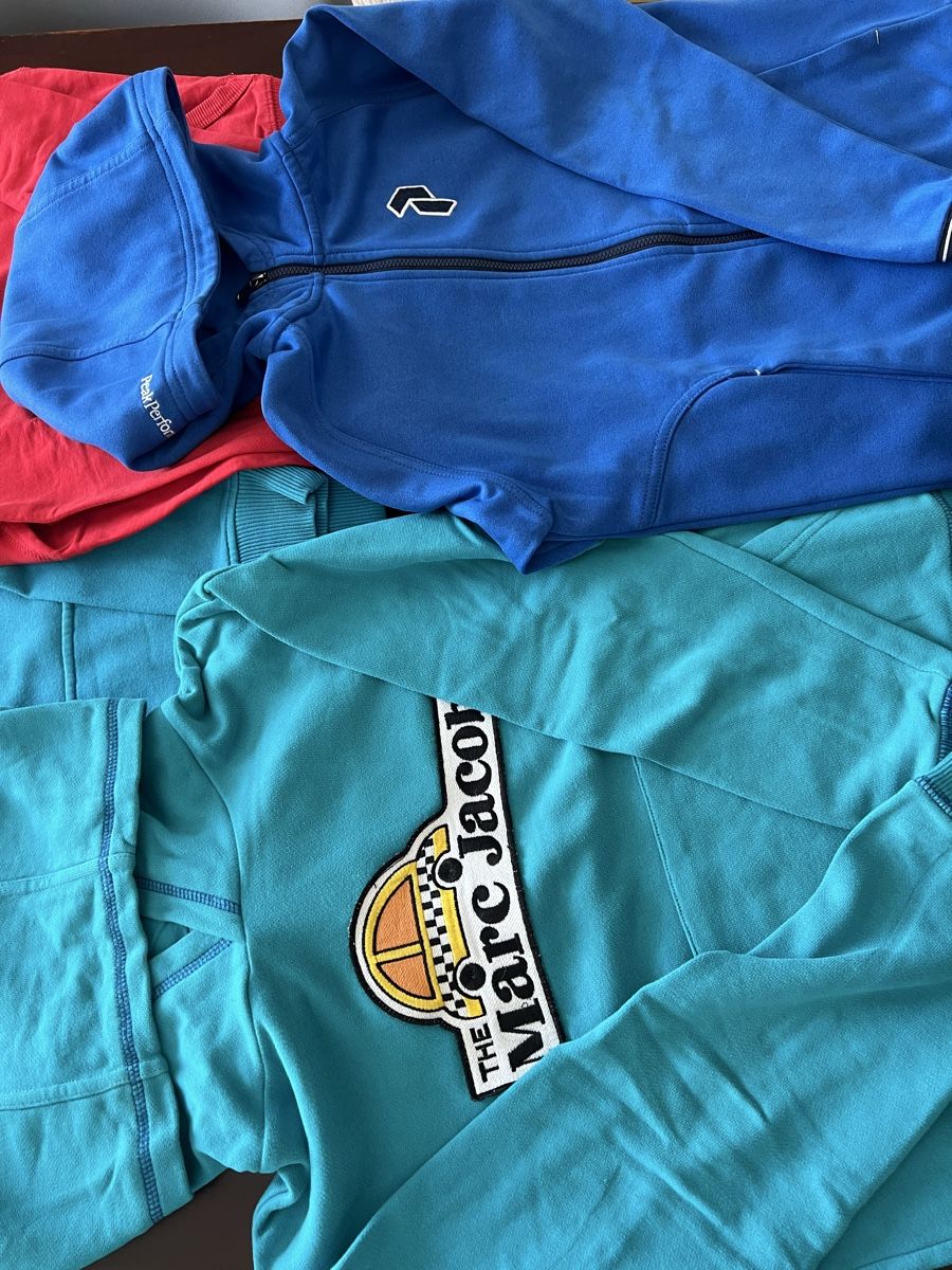 Maglioni & Felpe: Kinder Hoodies 5 Stk. Marke Mix – Usato da Zollikon venduto da Peiler01 2