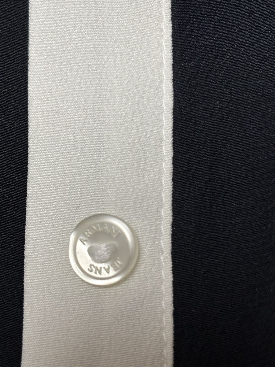 Armani Camicette: Bluse Seide Armani Jeans Gr. S – Usato da Winterthur venduto da san_wd8j 7