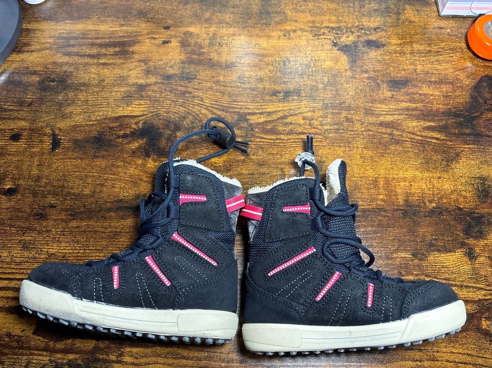 Lowa Chaussures filles: Lowa Kinder-Trekkingschuhe mit Gore-Tex – Gr. 25 – D'occasion à Ehrendingen par Katy28 2