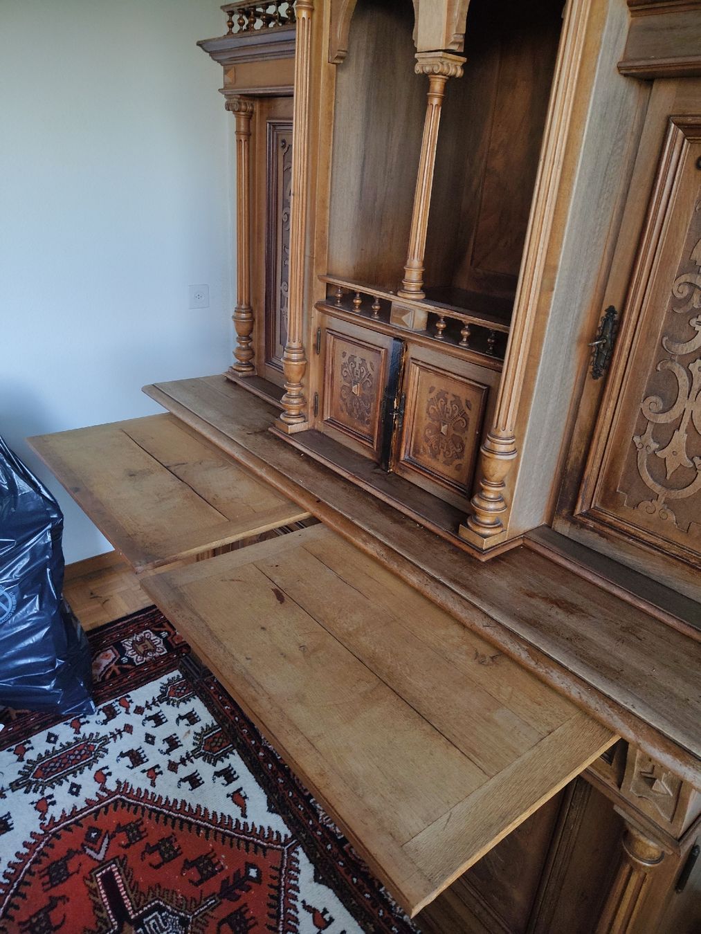 Credenze: Antiker Buffetschrank, Holz geschnitzt, rustikal, Vintage – Usato da Roggwil TG venduto da ers_9m72 2