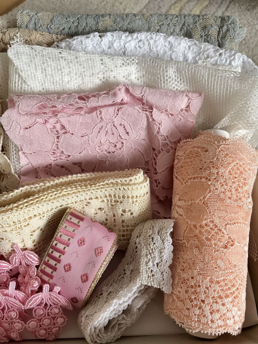 Tessuti: Spitzenbänder Spitzen Stoff Vintagedeko Shabbydeko Bänder – Usato da Frauenfeld venduto da Babytimmy 2
