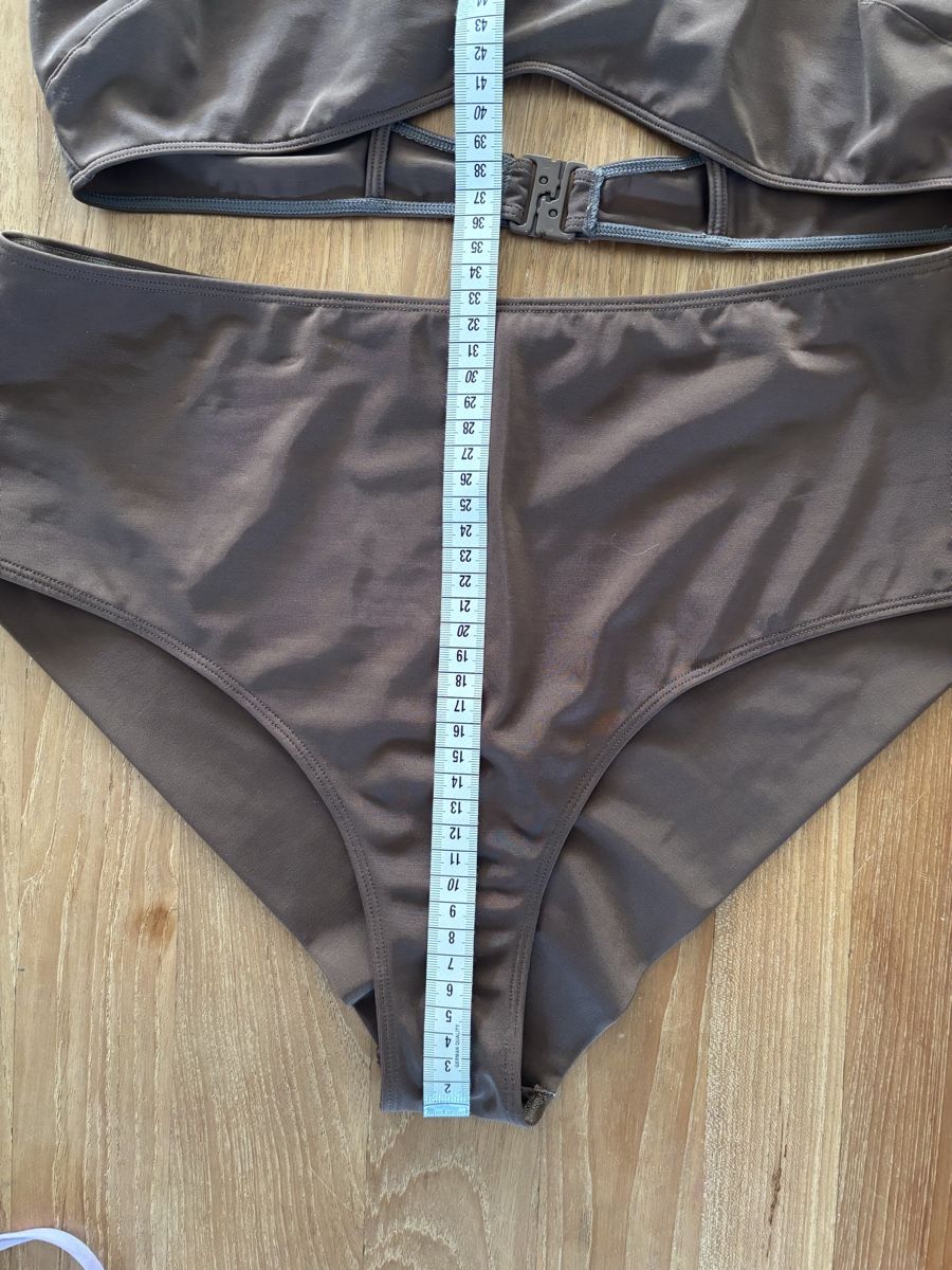 Badekleider & Bikinis: Monki Bikini braun M/38-L/40 – Gebraucht aus Biel-Benken BL von frauvomfluss 3