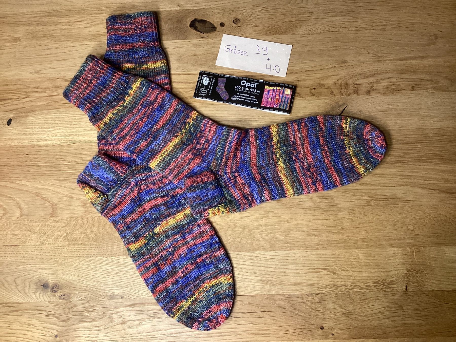 Calze: Handgestrickte Hundertwasser Socken – Nuovo e nell'imballaggio originale da Flawil venduto da kruemeli02