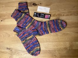 Handgestrickte Hundertwasser Socken