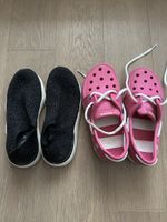 2 Schuhe Gr. 30 Crocs pink Glitzer schwarz Sommer