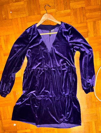 H&M Samtkleid Lila Gr. S
