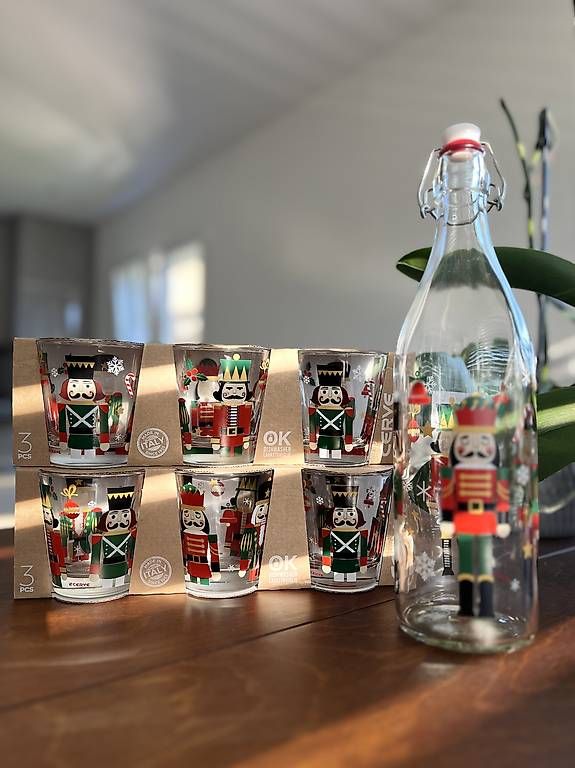 Bicchieri: Ensemble de 6 verres et d'une bouteille – Nuovo e nell'imballaggio originale da Renan BE venduto da Mme_balec