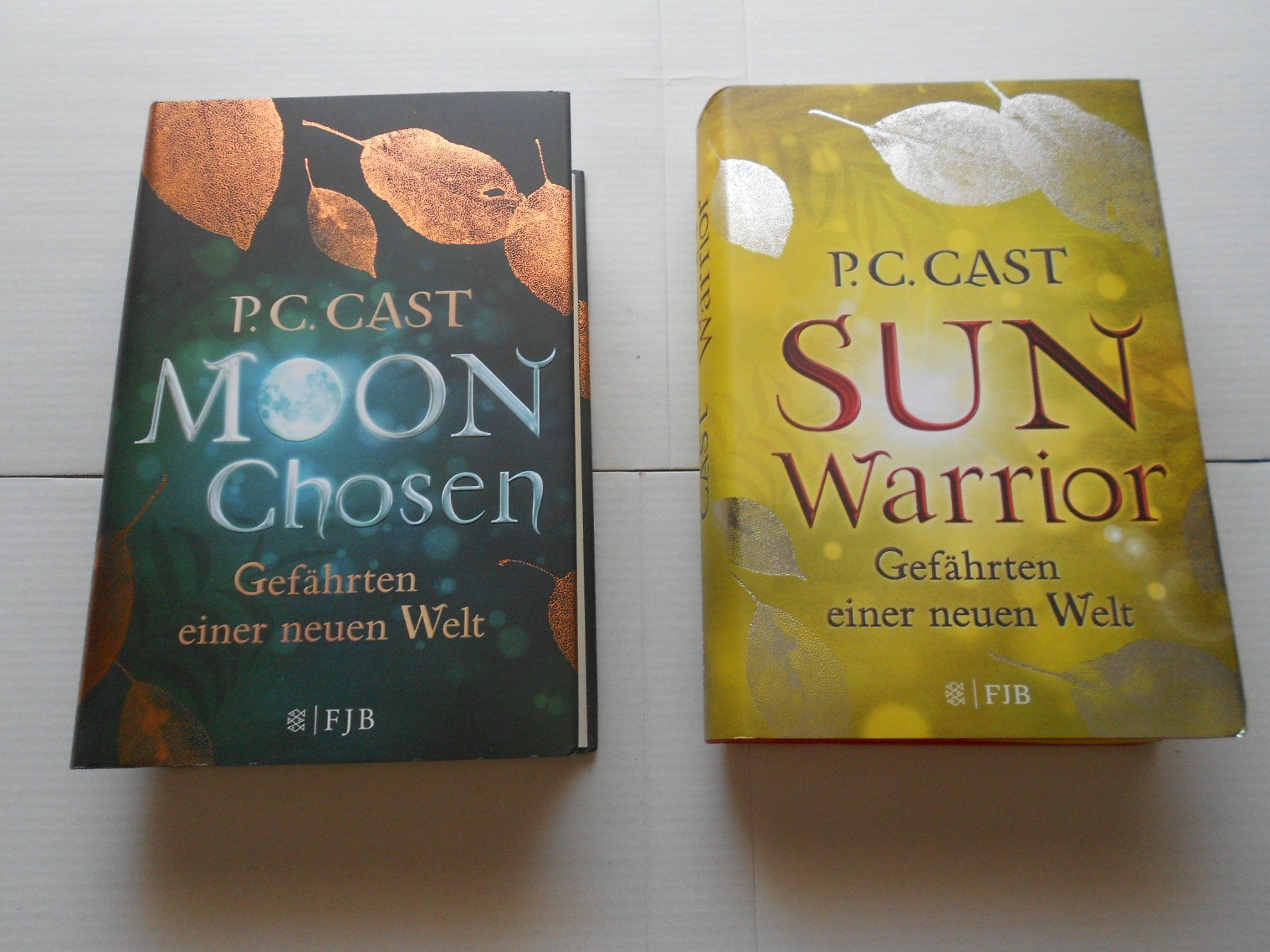 Bücher: Bücher P.C. Cast "Moon Chosen" und "Sun Warrior" – Neu (gemäss Beschreibung) aus Wettingen von Andromeda26