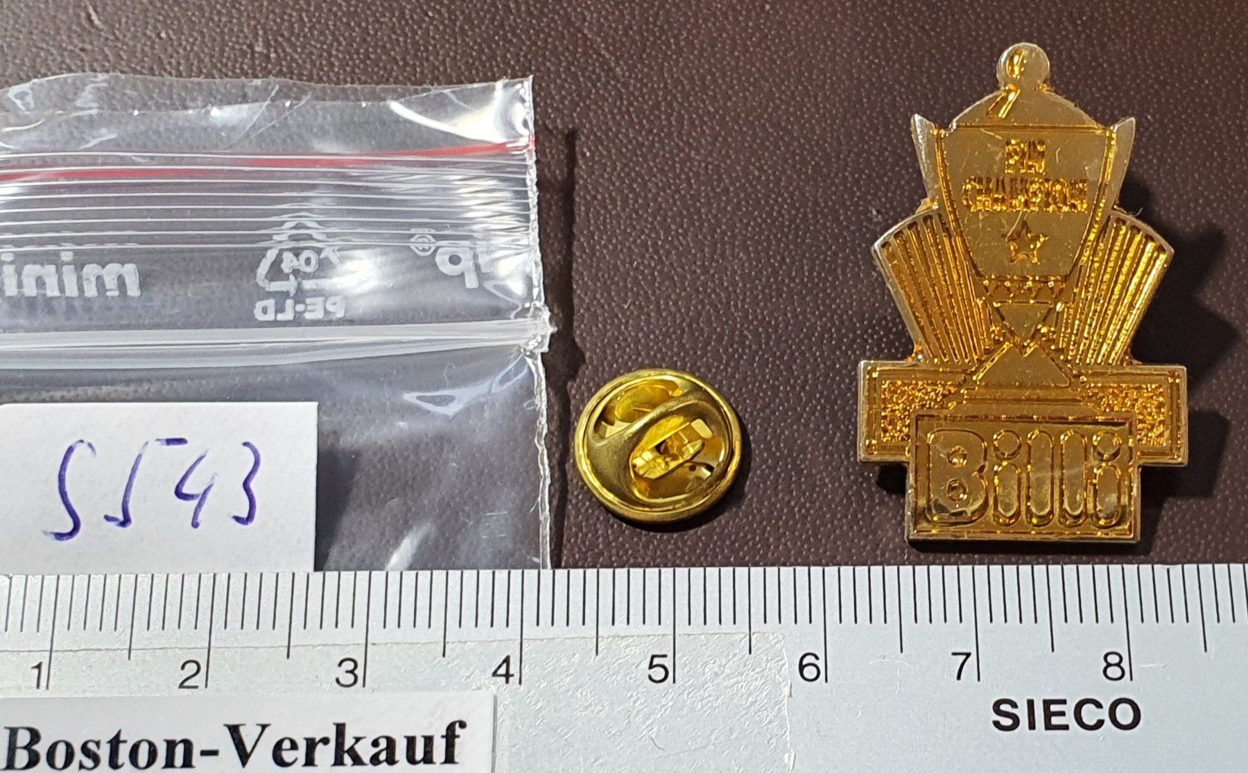 Placchette & Badge: S543 - Pin Champion Billi – Usato da Reinach BL venduto da Boston-Verkauf 2