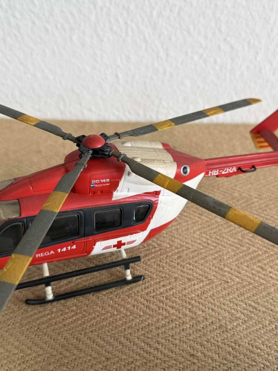 Rega Kit di modellismo & Modellini statici: Sammlung 5 Rega Helikopter Modelle Modellhubschrauber – Usato da Konolfingen venduto da petzipetz 1