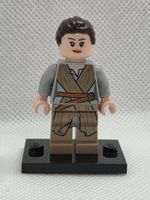 LEGO Star Wars sw0677 Rey - Dark Tan Tied Robe