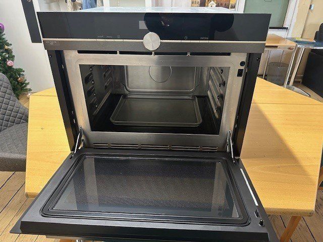 Siemens Forni: Micro-Ondes Siemens CF834AGB1 – Usato da La Chaux-de-Fonds venduto da CaritasNE 1