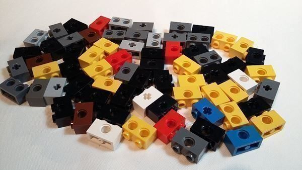 Lego Baukästen: Lego Technik 60 Teile 2x1 -D94 – Gebraucht aus Morges von car_9h2r