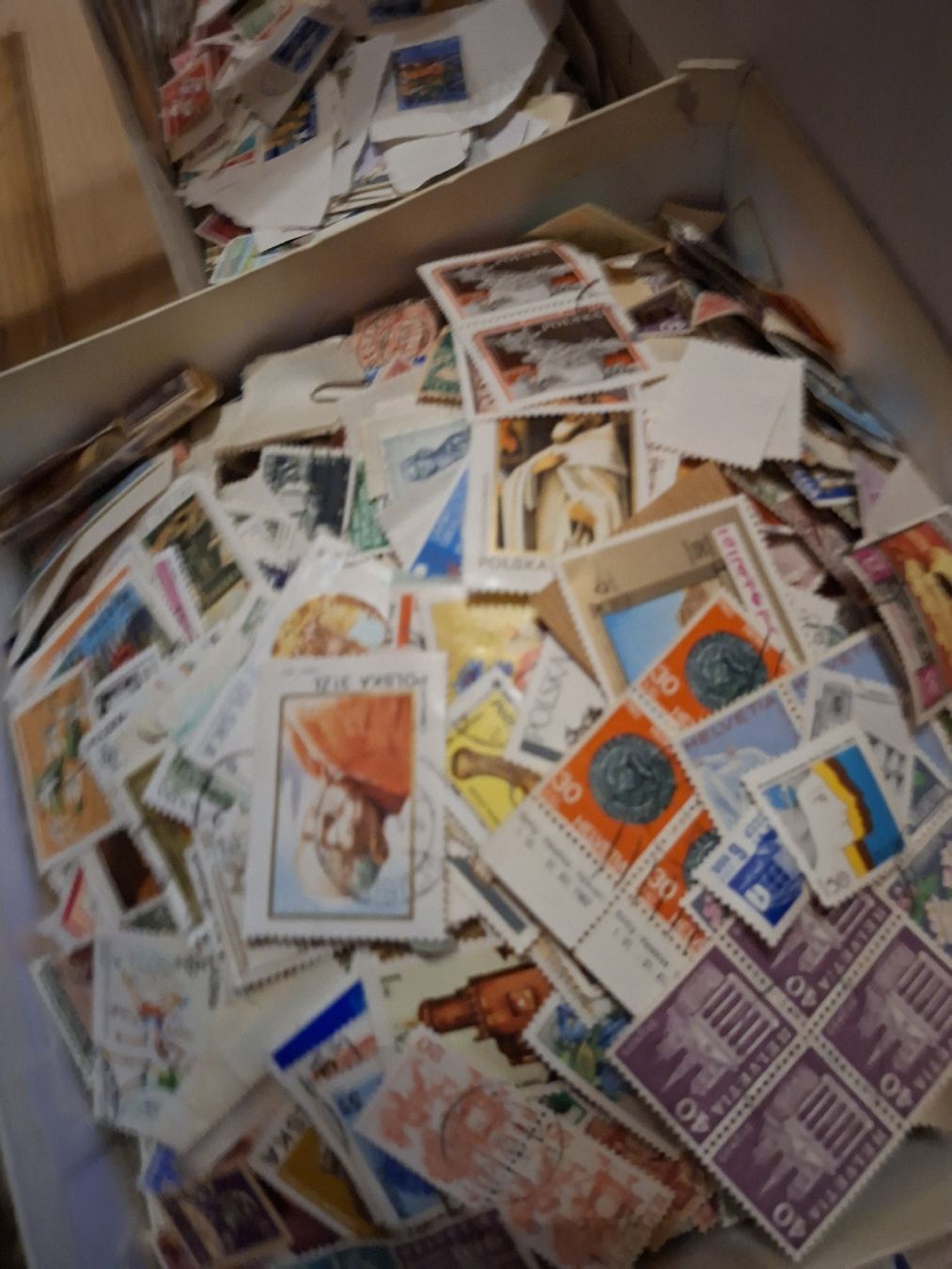 Tutti i francobolli: Briefmarken Fundgrube + 1 Box auf Papier  – Usato da Balgach venduto da SIMEON27 3