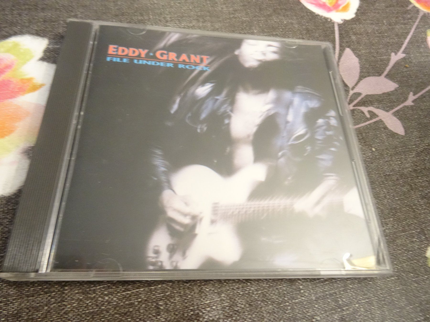 CD: Eddy Grant - File under Rock CD – Usato da Olten venduto da Disc-Ausverkauf