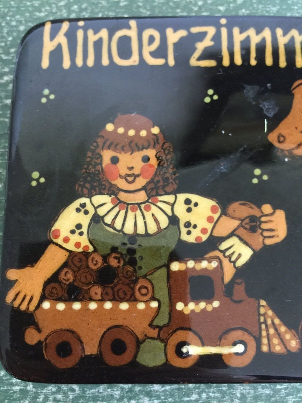 Schilder: Swiss Keramik Schild Kinderzimmer – Gebraucht aus Kirchdorf von Vintagewunder 1