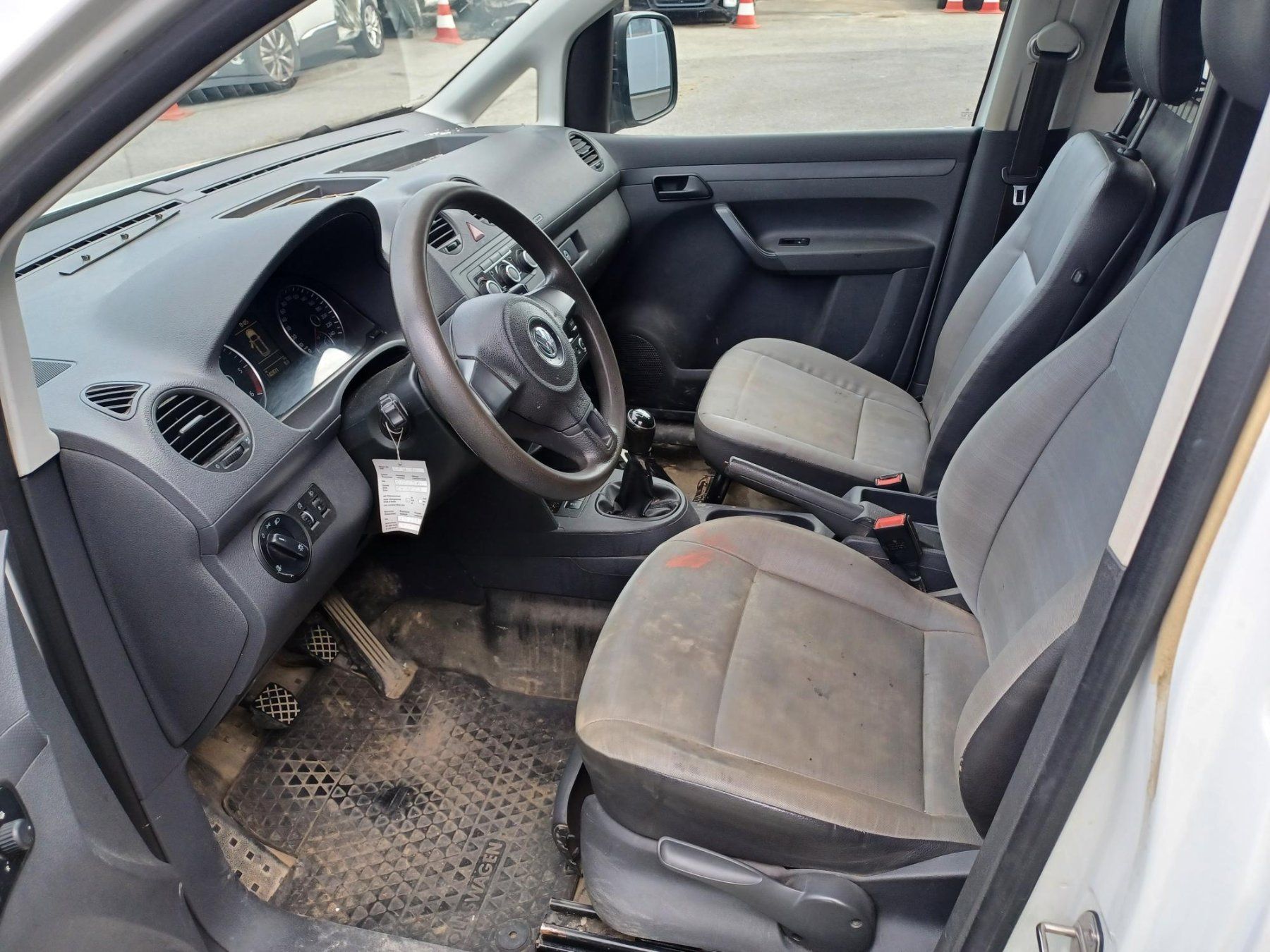VW Véhicules utilitaires: VW Caddy 1.6 BMT – D'occasion à Yverdon-les-Bains par  6