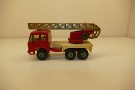 M 1:55: Feuerwehr mit Drehleiter
