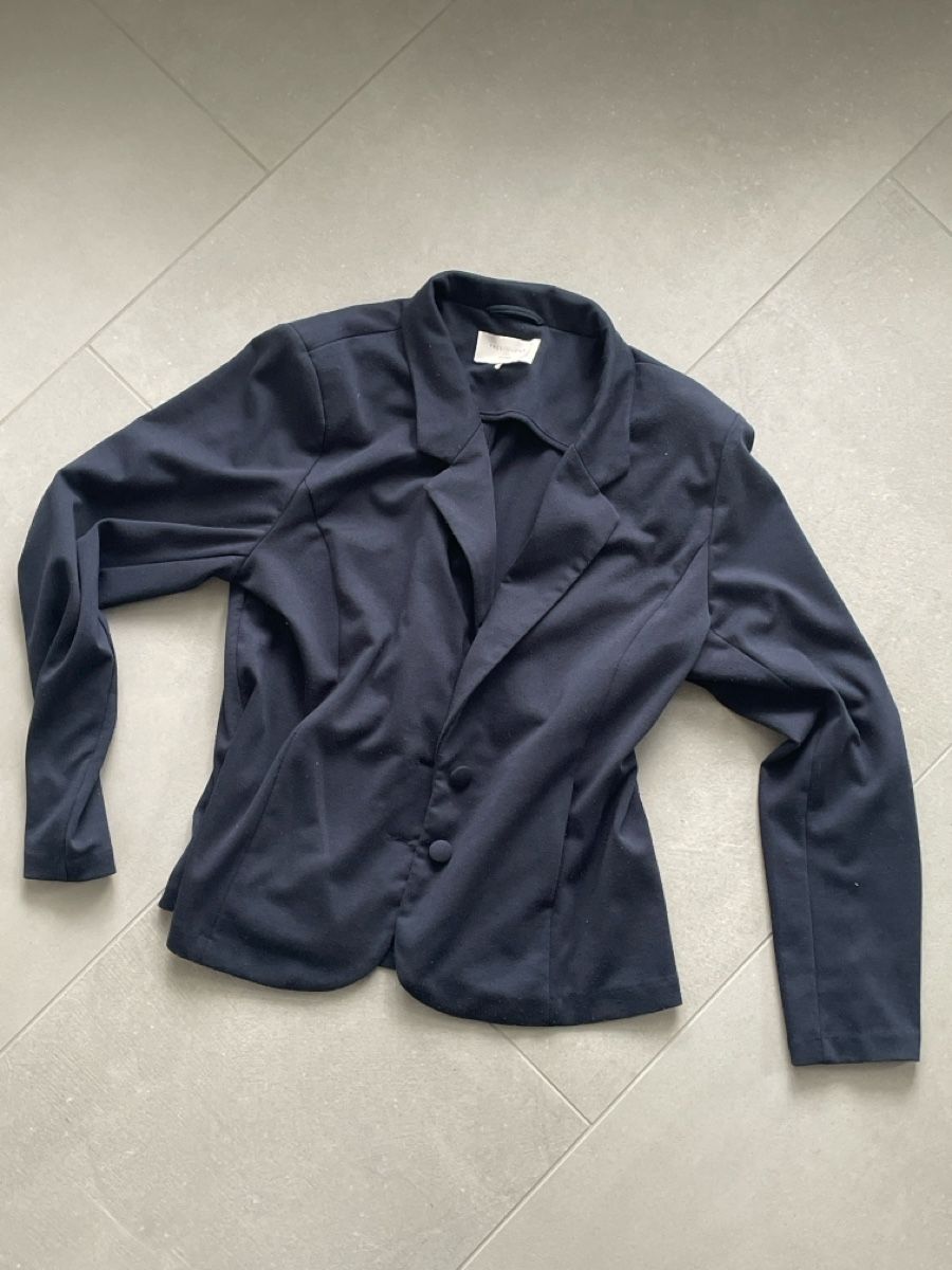 Giacche: Dunkelblaue Damenjacke, XXL – Usato da Adligenswil venduto da Treegarden