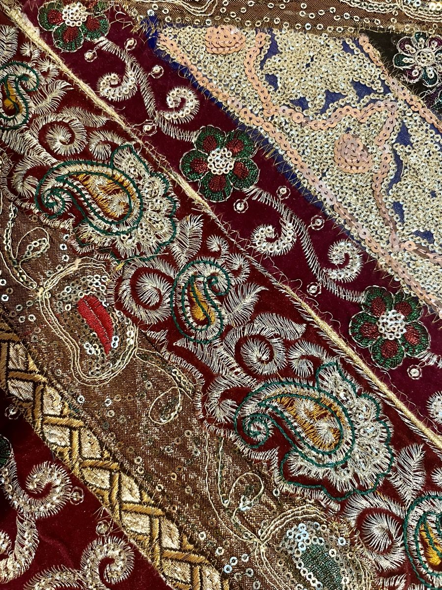 Stoffe: Tenture indienne ou chemin de table, brodée à la main – Neu (gemäss Beschreibung) aus Genève von DELIRBEADS 8