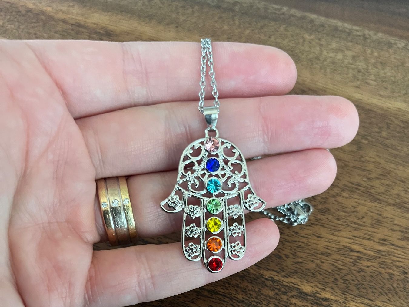 Ciondoli: Hamsa Kette mit Chakra Steinen – Nuovo e nell'imballaggio originale da Gams venduto da Mariawicca 3