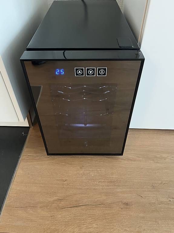 Fust Kühlschrank: Weinkühlschrank – Gebraucht aus Rütihof von Acv1 2