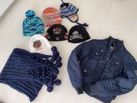 Kleiderset Jacke, Mützen, Schal
