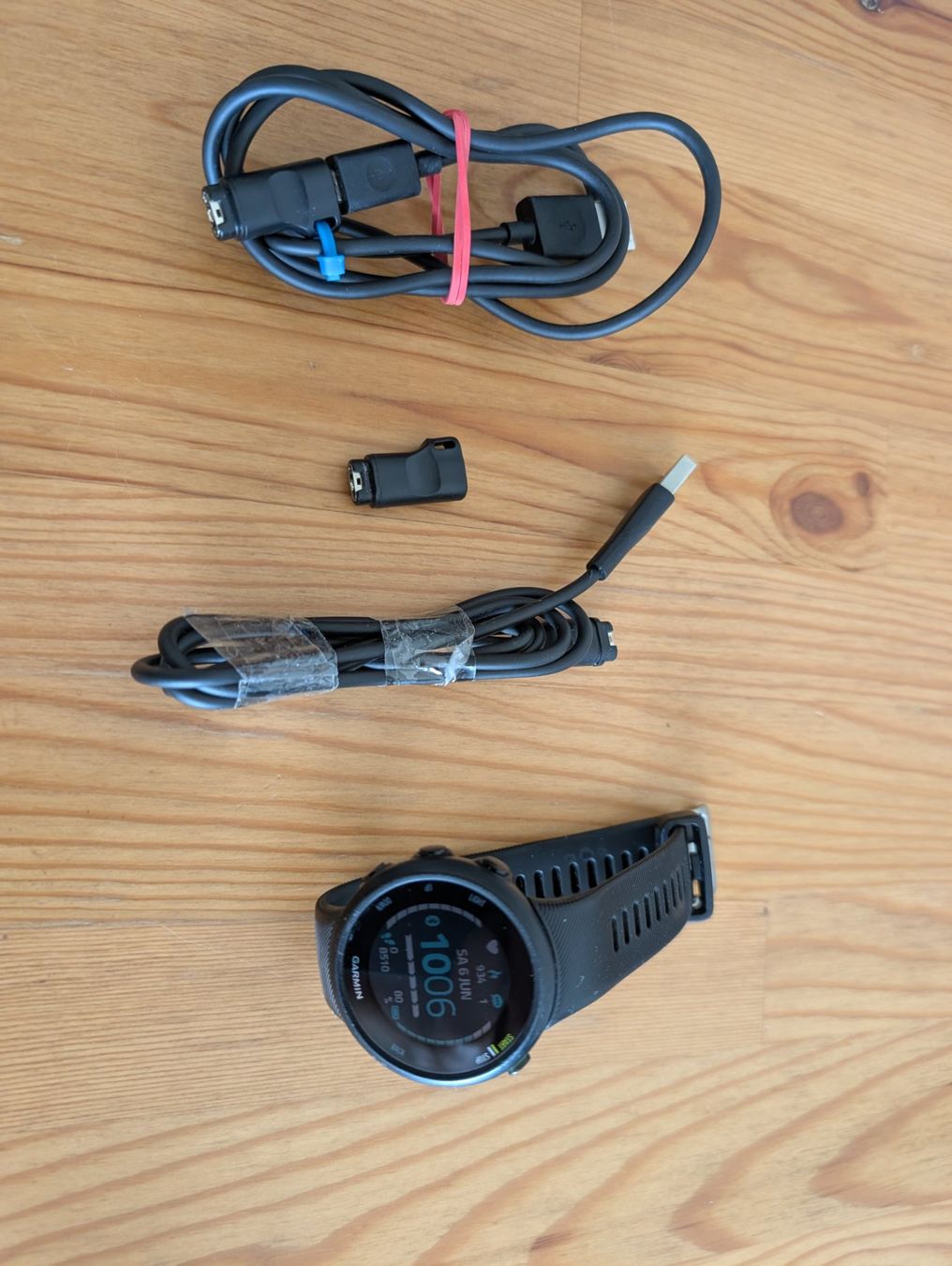 Garmin Smartwatch: Garmin Forerunner 45 mit Ladekabeln – Usato da Oberdorf NW venduto da Paraglider83 2
